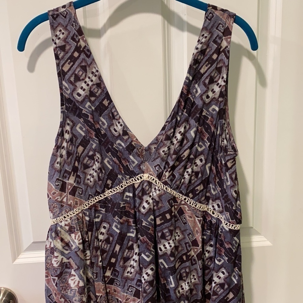BB Dakota Flirty V Neck Dress - Picture 3 of 14